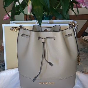 Micheal Kors duffle bag